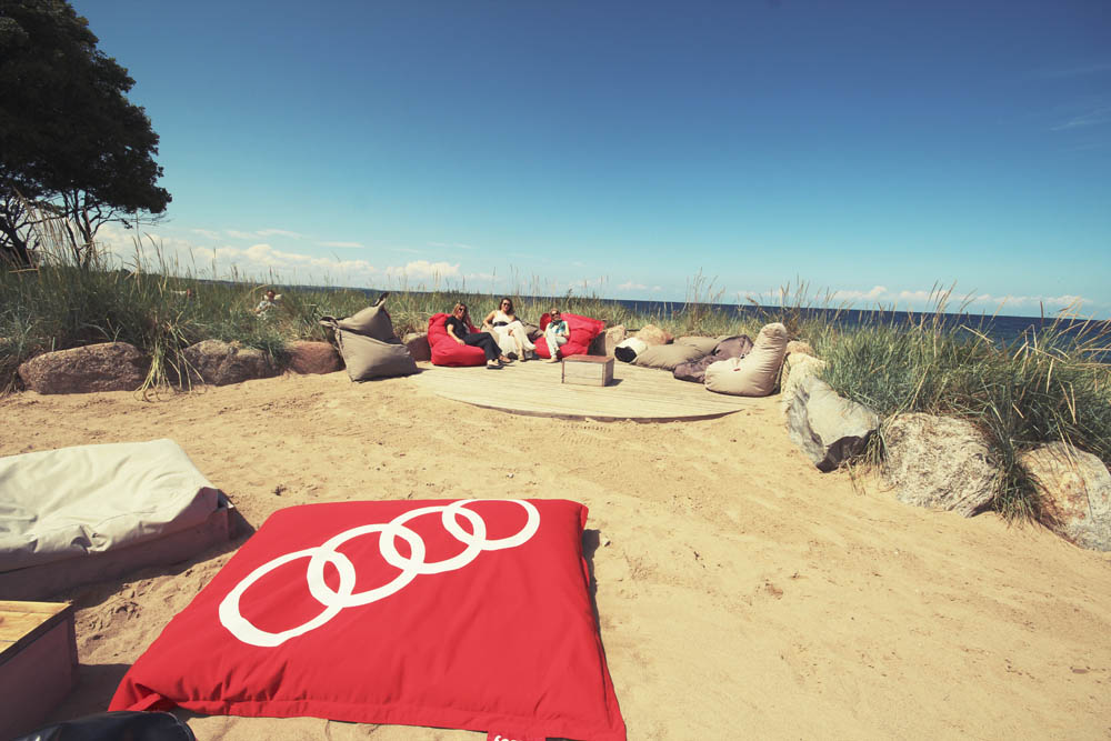 im Bootshaus, mit Blick auf die Ostsee, kommt auch Audi Feeling auf