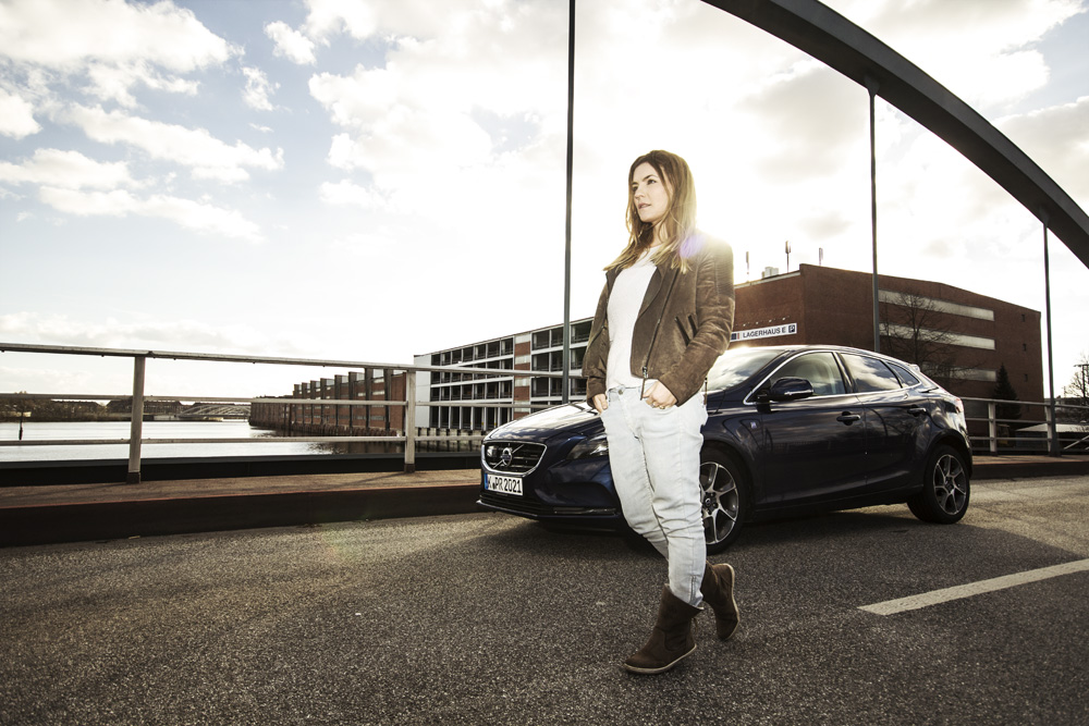 Volvo V40 D4 _ OceanRace _ blau _ Fashion Editorial _ Hamburg 2015 (2)