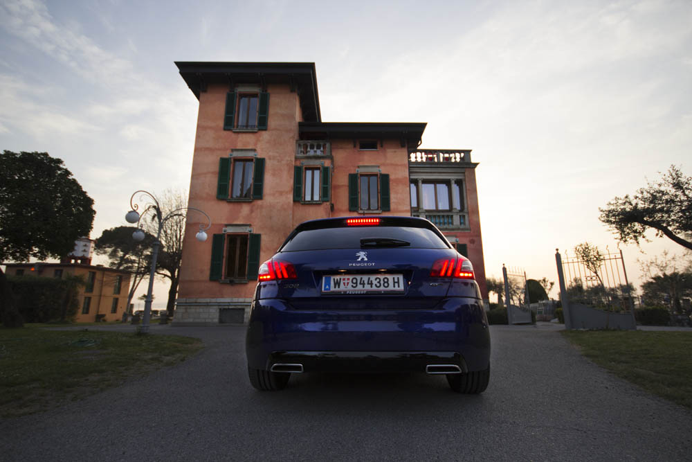 Villa Pioppi _ Sirmione Italy _ Peugeot 308GT _ Editorial Shooting